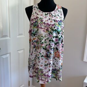 Violet+Claire Sleeveless Floral Watercolor Tunic Top Size L